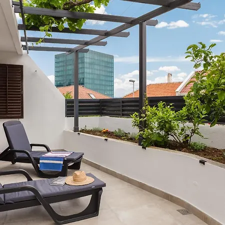 Lemon Tree Luxury, Free Parking *